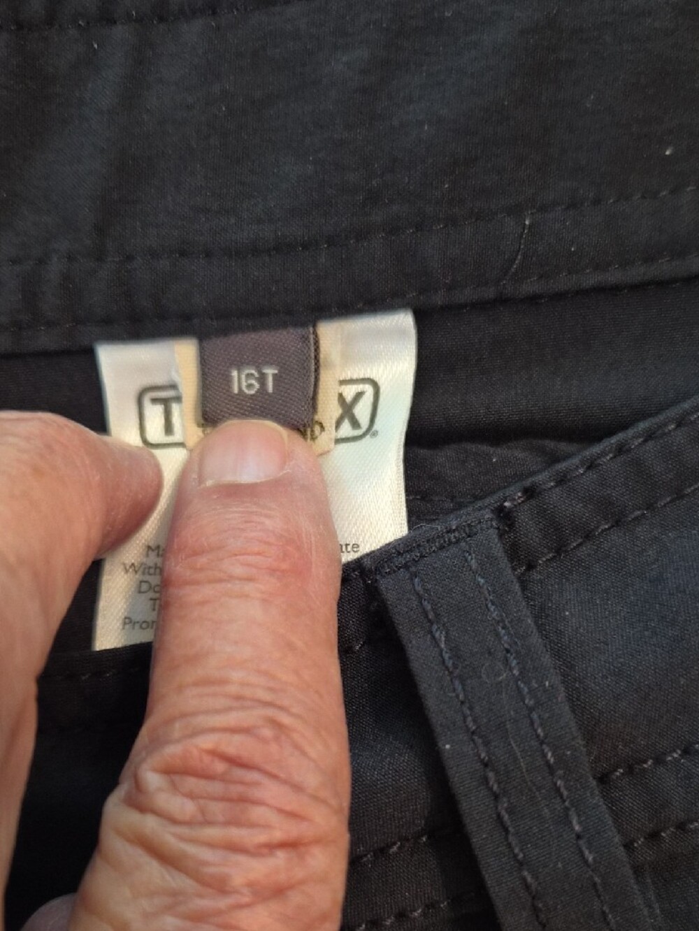 Eddie Bauer Tall Black Travex Cargo Pants - Size 16T - Picture 7 of 7